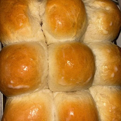 Savory Dinner Rolls (12 Count)