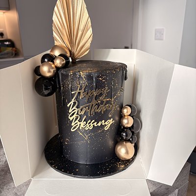 5 Inch Cake 4 Layers (serves 8-10)