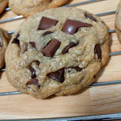 6 CT Brown Butter Chopped Chocolate Chip Cookies 