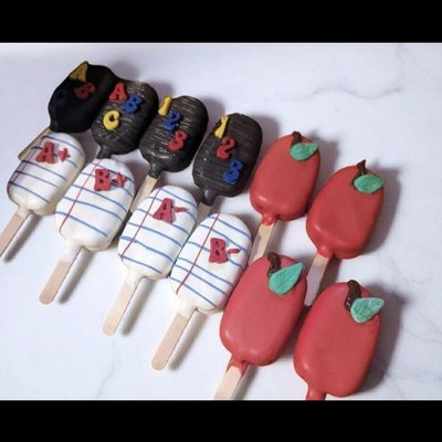 Cake popsicles