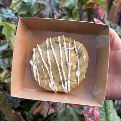 White Chocolate Macadamia Nut Cookie
