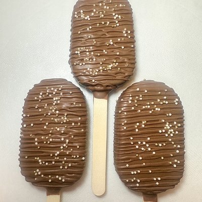 Cakesicles (2x size of cakepops) (12)