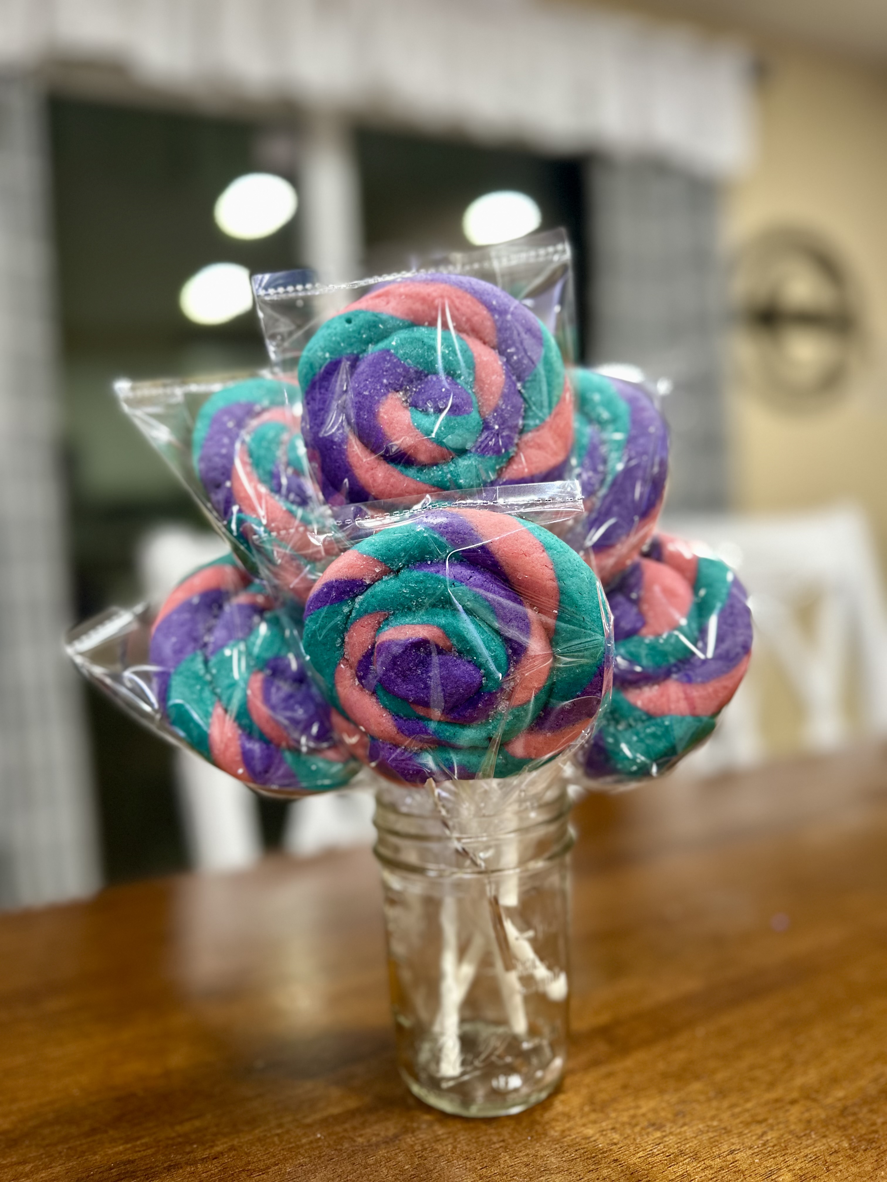 Swirl Sugar Cookie Lollipops