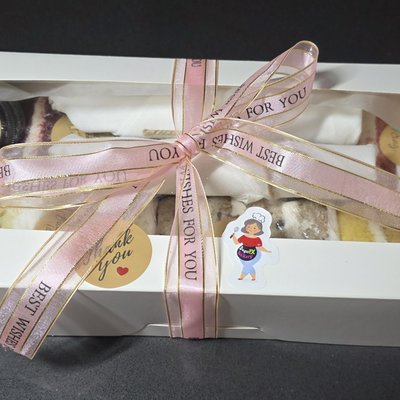 Wedding Cake Taster Box