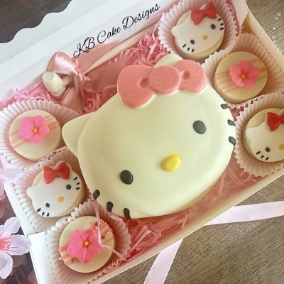 Hello kitty Treat Box With Oreo Cookies