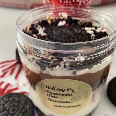 Holiday Peppermint Oreo  Cheesecake 