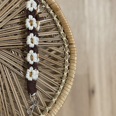 DAISY | Macrame Keychain Wristlet, Maroon 