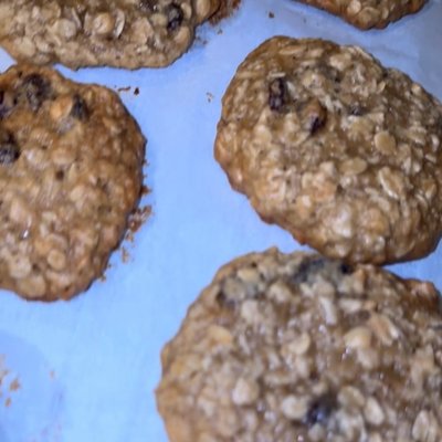 Oatmeal Raisin Cookies 