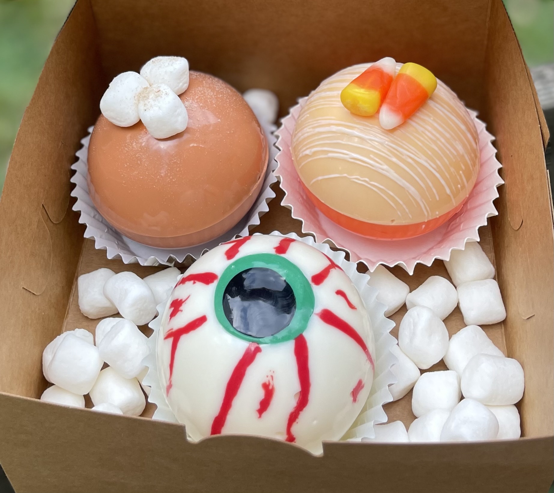 Custom Cocoa Bombs 