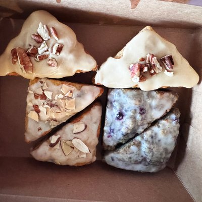 Mini Scone Box (Mix And Match) (6 Count) 