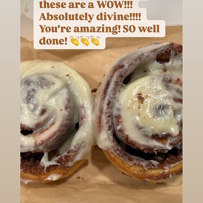 5 pack Tray  Organic  Sourdough Cinnamon Rolls with cream cheese frosting 