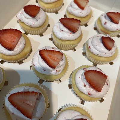 Sunday Strawberry - 1 Dozen