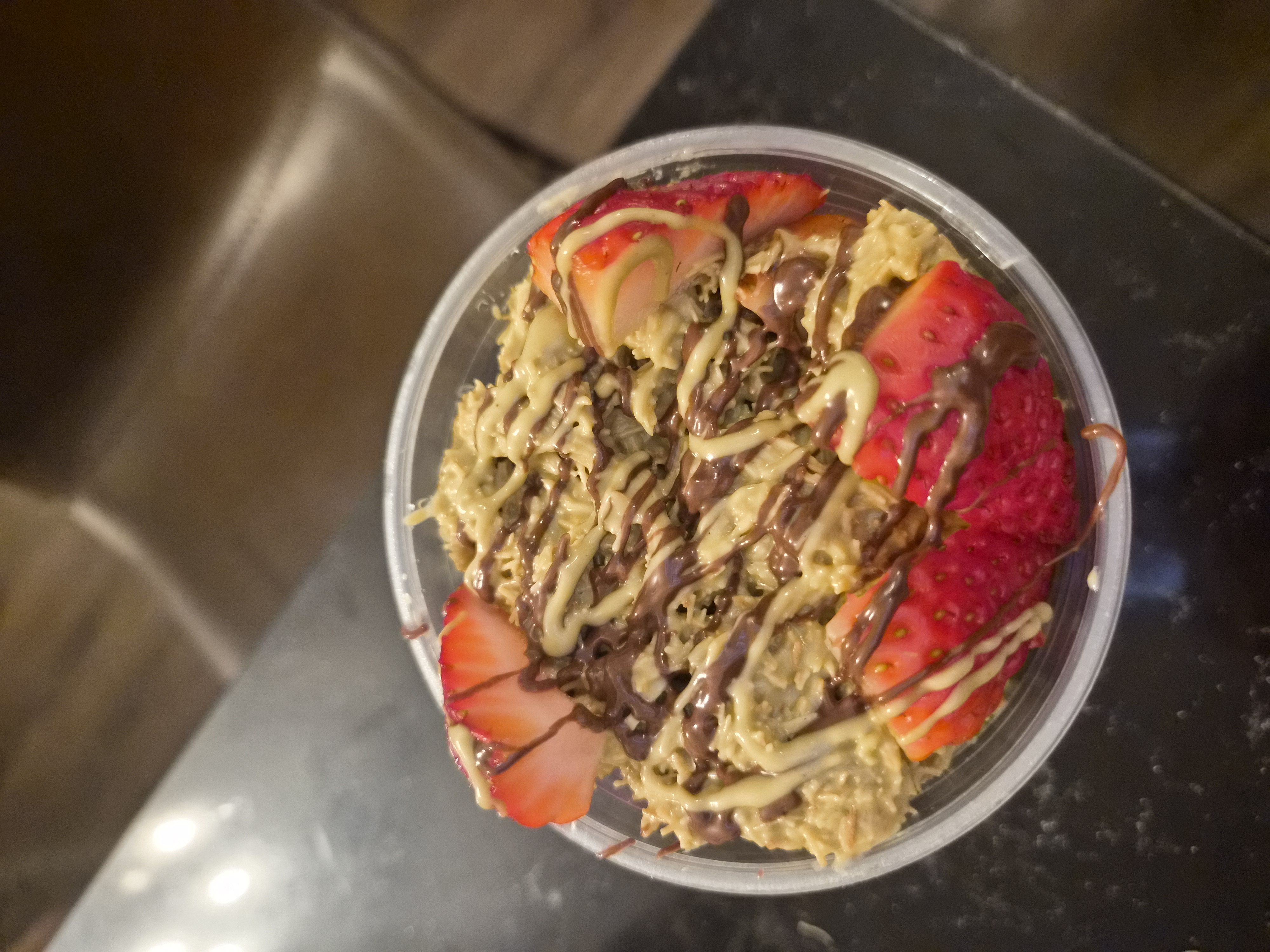 Strawberry Dubai 16oz