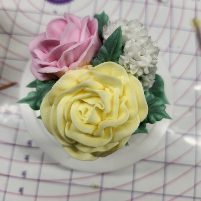 1 Boxed Standard Size Cupcake.🧁 
