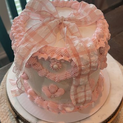 6” Circle Cake 
