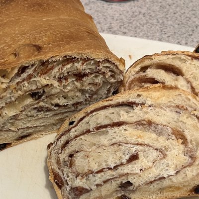 Cinnamon Raisin Swirl Sandwich Bread (yeast)