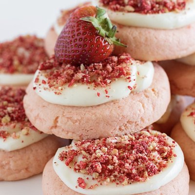 strawberry crunch cookie 