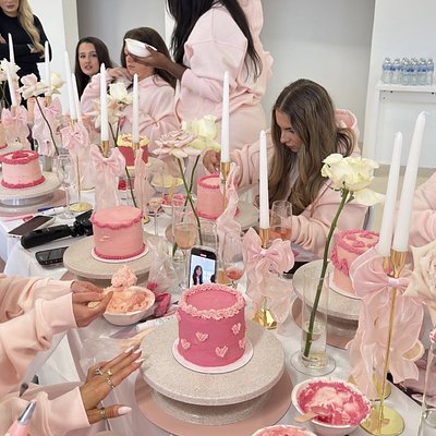 Cake Decorating Class
