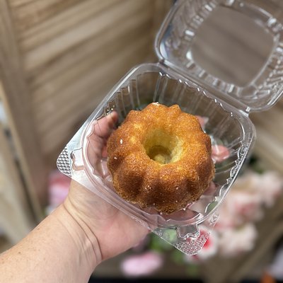 Mini Bundt (flavors vary)