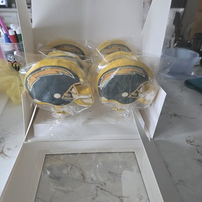 Football Helmet Xl Cakepops HALF DOZEN 