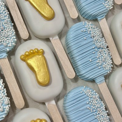 Custom Cakesicles 