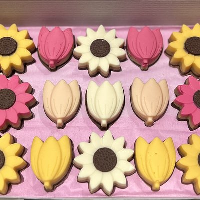 3 - Peanut Butter Meltie Flowers