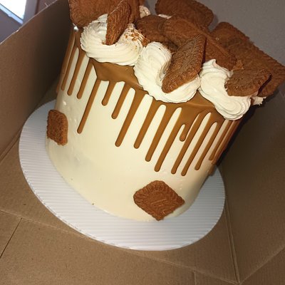 Specialty Cakes 