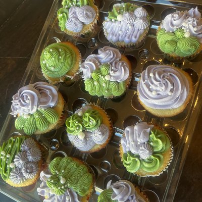 Cupcakes (12 Count)