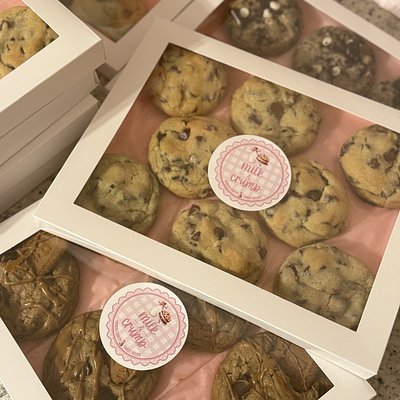 1/2 Dozen Cookies