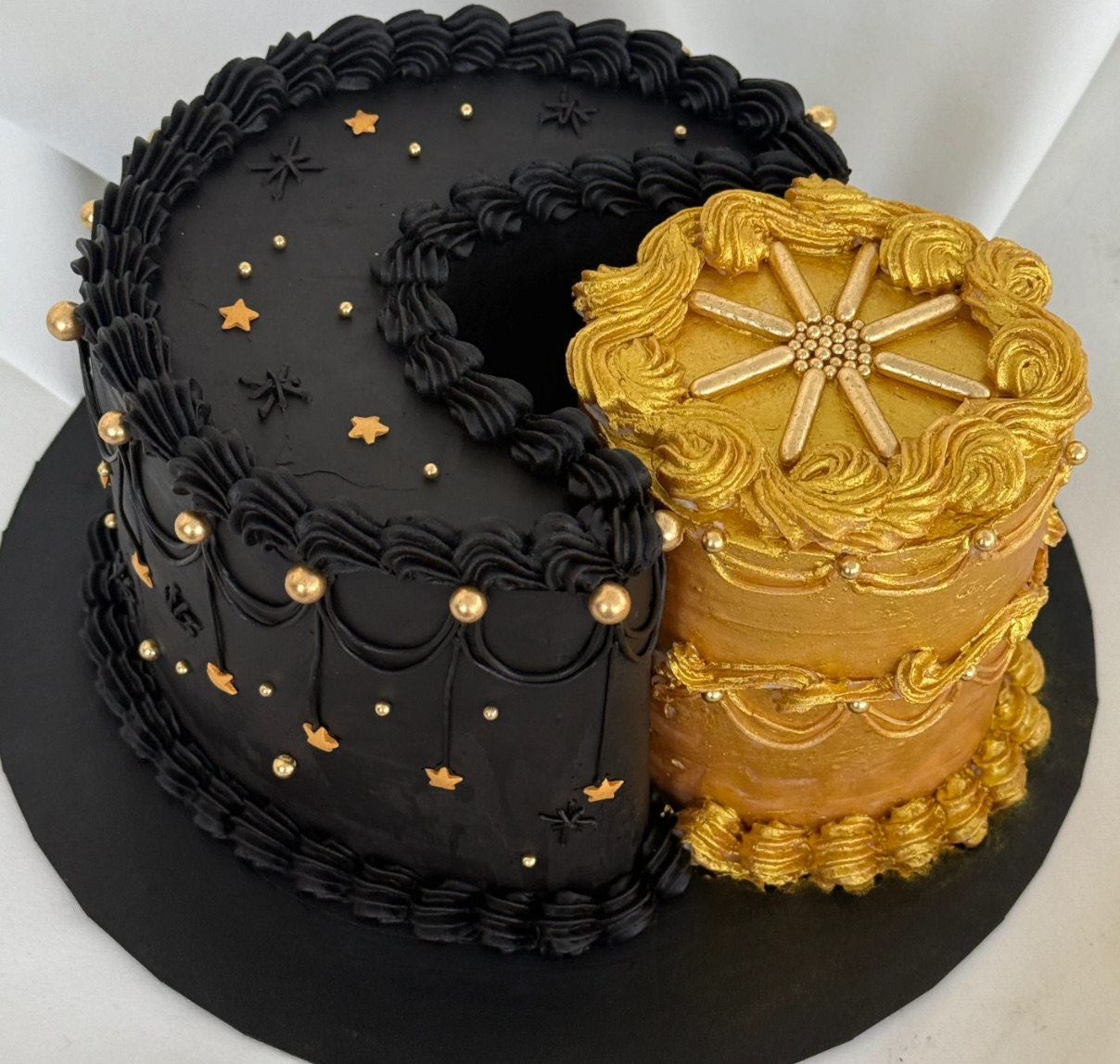 Sun & Moon Cake
