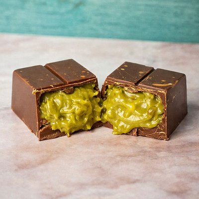 Dubai Pistachio Mini Bar