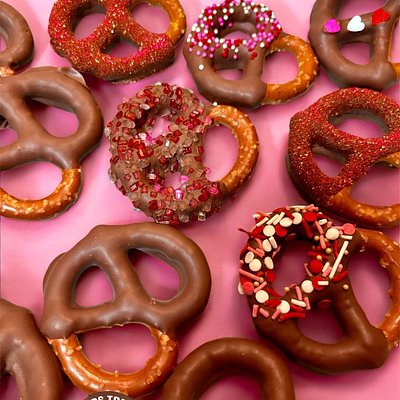 Classic Dipped Jumbo Pretzel Twists - Dozen 