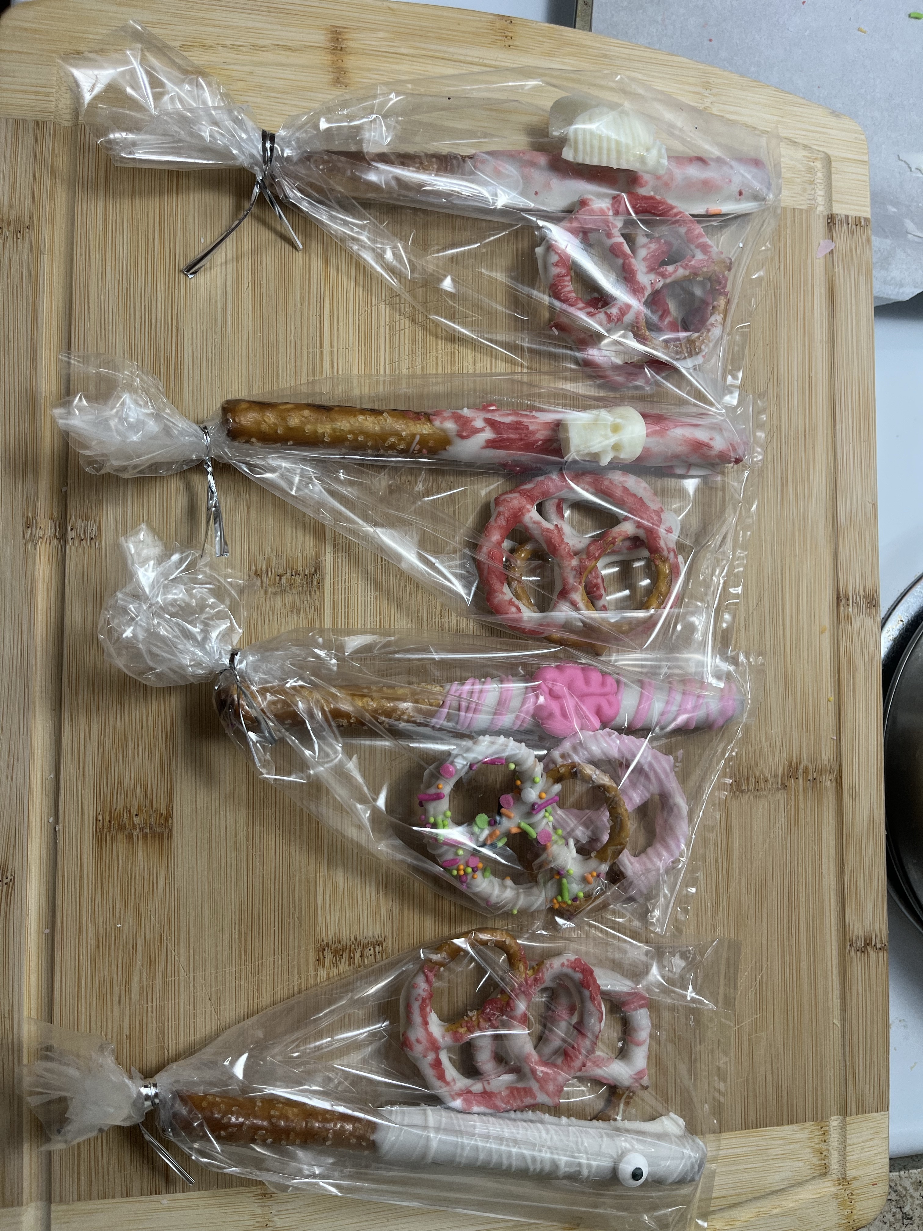 Chocolate-Covered Pretzels (1 Dozen) 