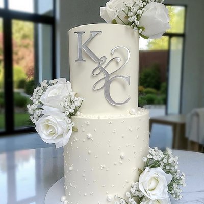 2 Tier Wedding Cake 