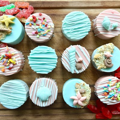 Cake Pucks 