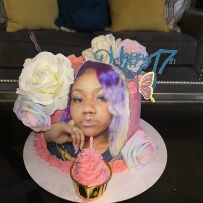 Selfie Blow Out Cake