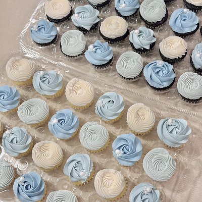 Simple Swirls Mini Cupcakes (2 Dozen)