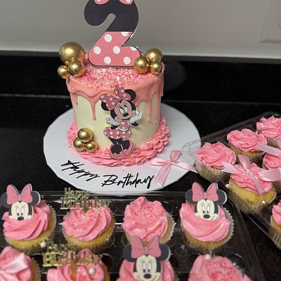 7” Cake + 24 Cupcakes 