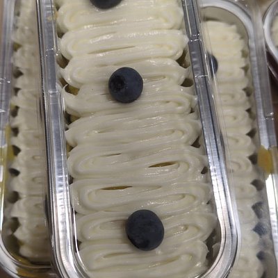 3 Pack Of Mini Cakes 