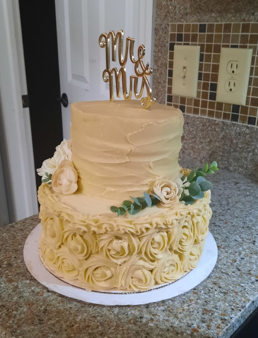 2 Tier Cake