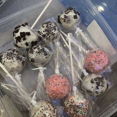 Oreo cake pops (12)