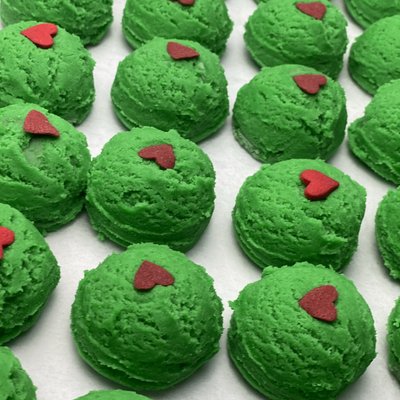 The Grinch - 32oz container makes 21 cookies