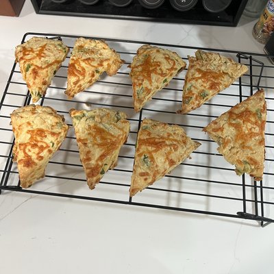 Cheddar Jalapeño Scones (4 Pack)