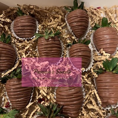 Redeem 12 Count Strawberries 