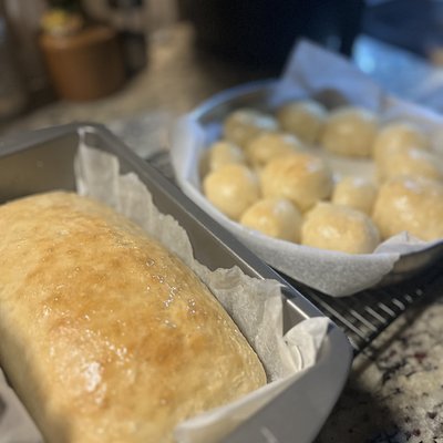 Fresh Bread & Rolls 