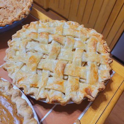 Traditional Lattice Apple Pie