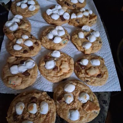 Smores Cookies (6 Cookies)