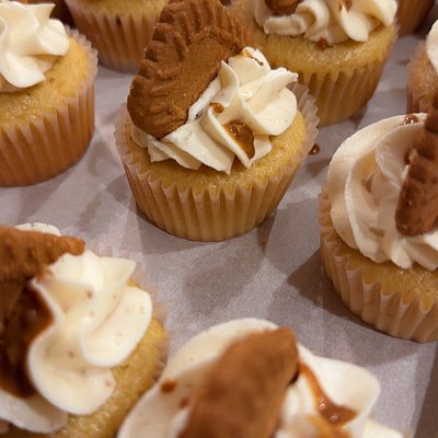 Plain Cupcakes 1 Dozen $30 (Classic Flavors) $40 (Supreme Flavors)