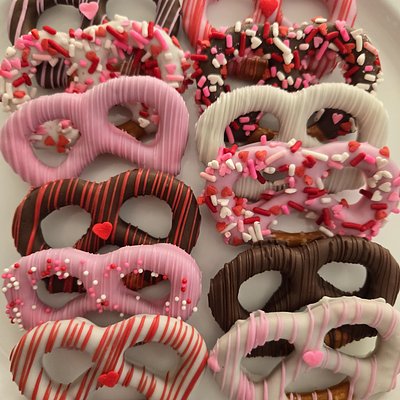Valentine's Day Pretzels (1 Dozen)