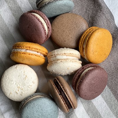 Holiday Macaron Flight